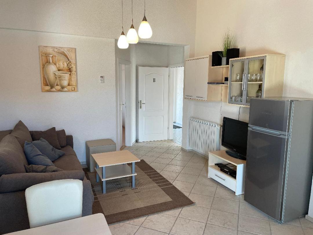 Apartment Gordana Vir Kültér fotó